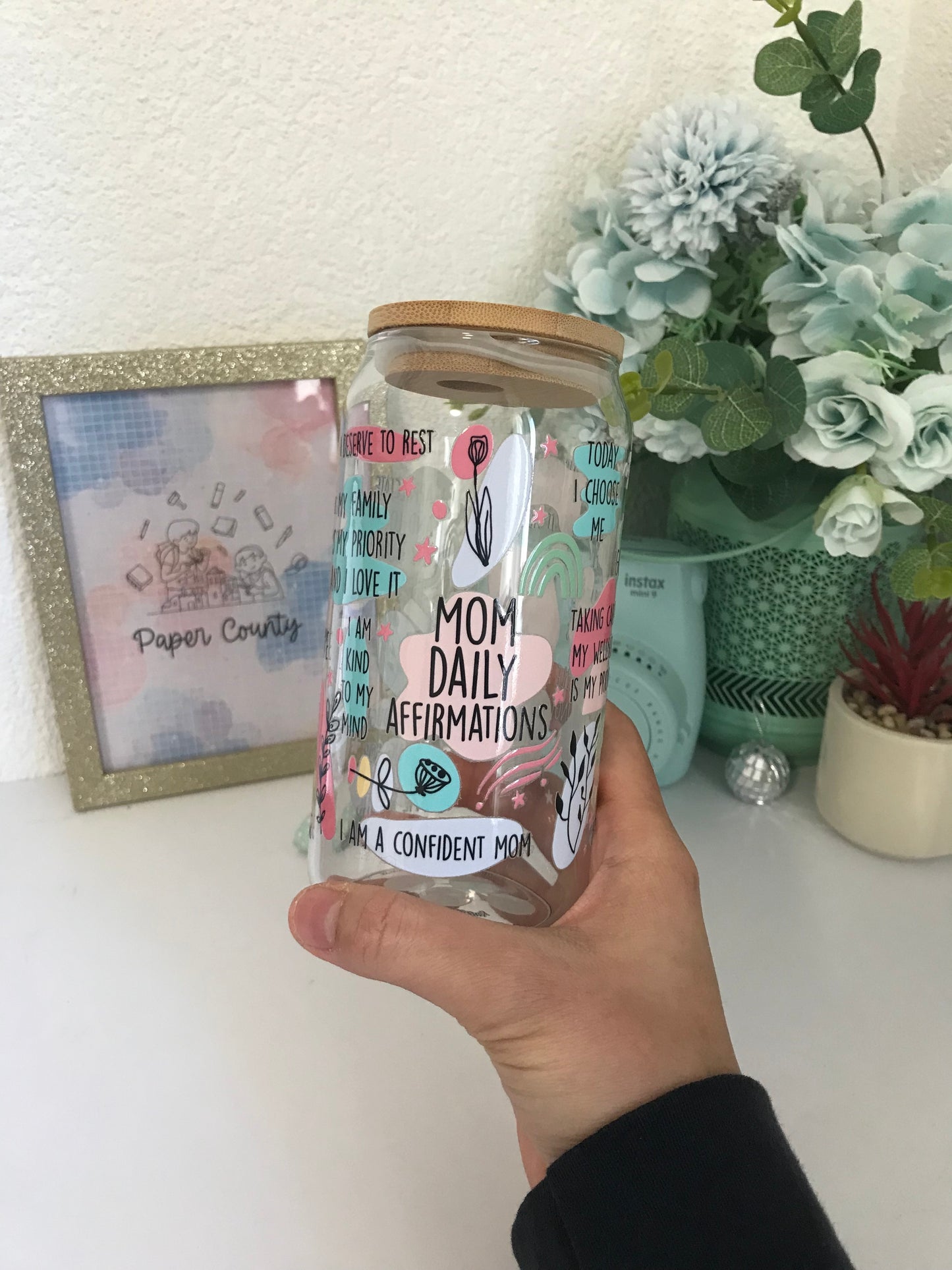 Tasse mit täglichen Affirmationen für Mama